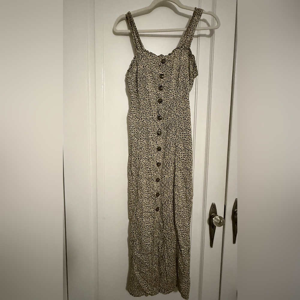 Button-Front Beige Leopard Print Dress